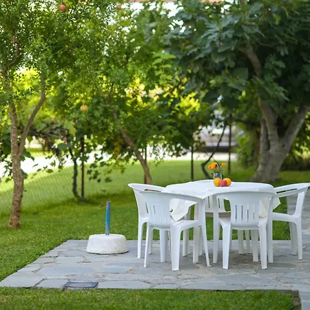 Estia Hotel *