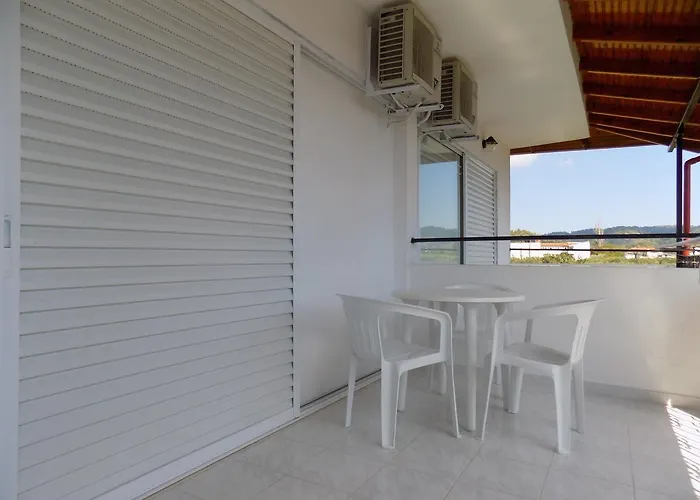 Hotel Estia *